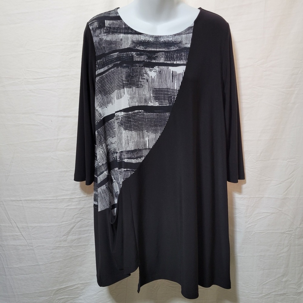 CHALET ET CECI Slinky Stretch Black White Asymmetric Tunic Top Size S POCKET
